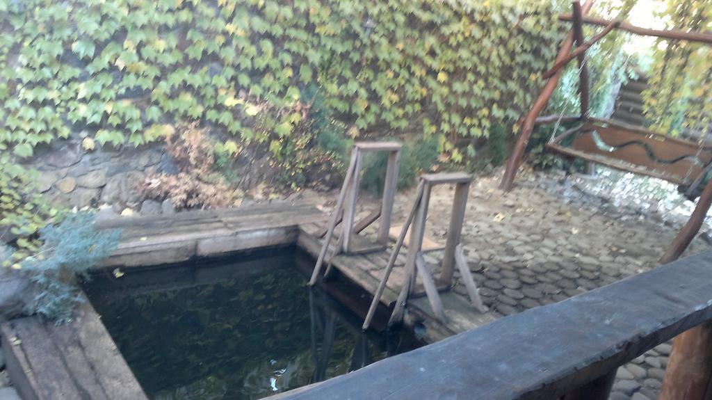 Hotel Adonis Užhorod Esterno foto